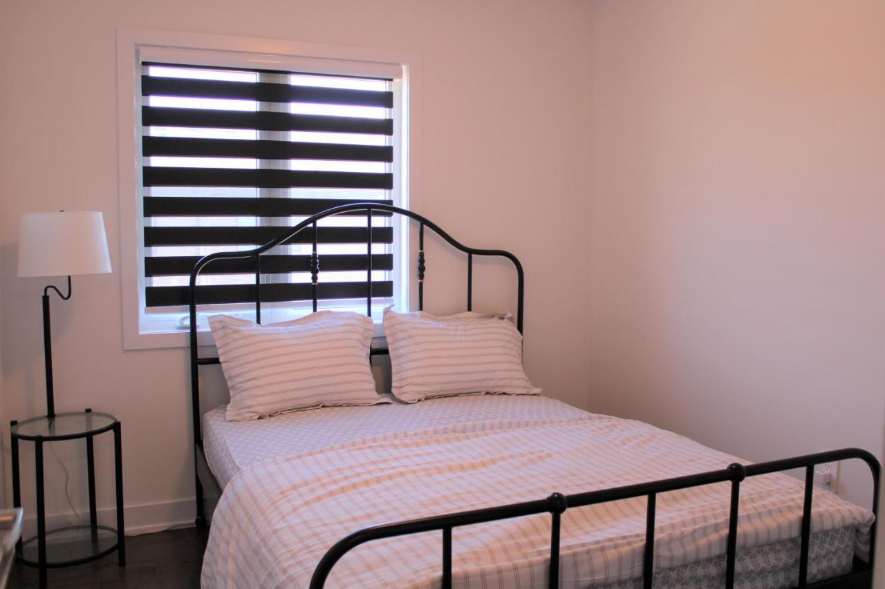 New Town House South Holiday home Barrie